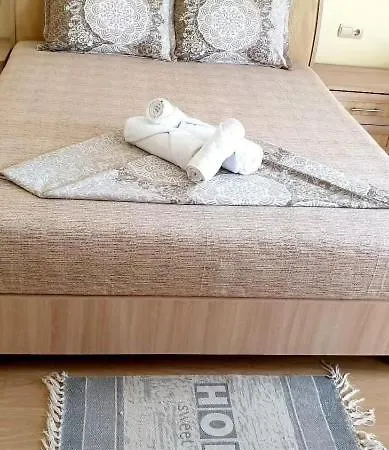 студио в комплекс нестинарка Apartmán *