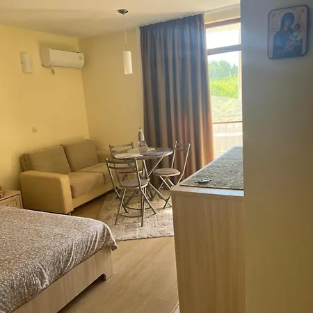 студио в комплекс нестинарка Carevo