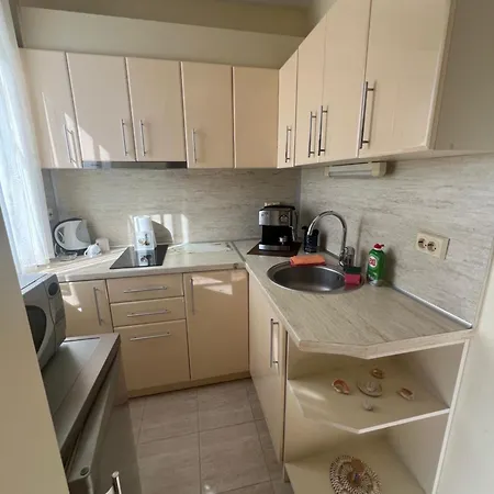 Apartmán студио в комплекс нестинарка