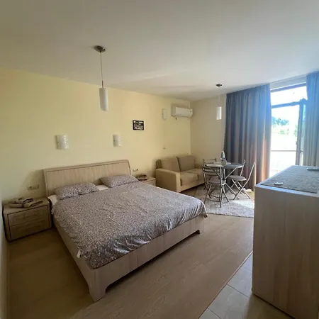 студио в комплекс нестинарка *