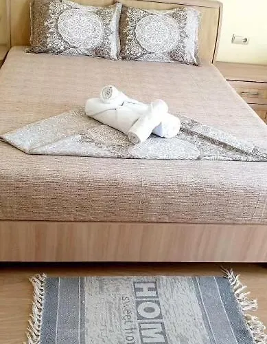 студио в комплекс нестинарка Apartmán *